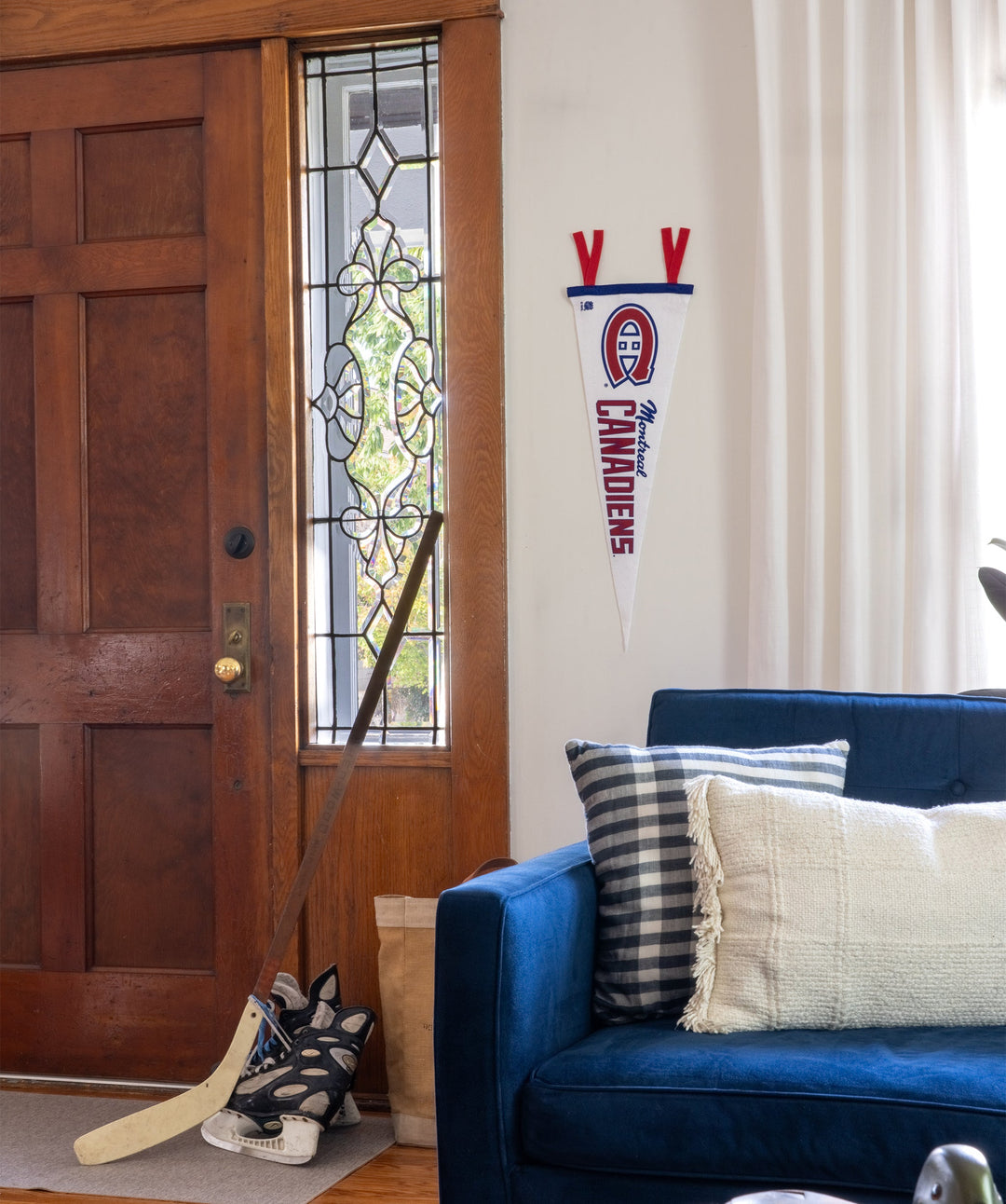 Hockey Montreal Canadiens Pennant • NHL x Oxford Pennant - - Pennant - Oxford Pennant Hockey Lifestyle | Built by Fans for Fans | Perfect Gift for hockey fan or hockey players that live in the hockey culture