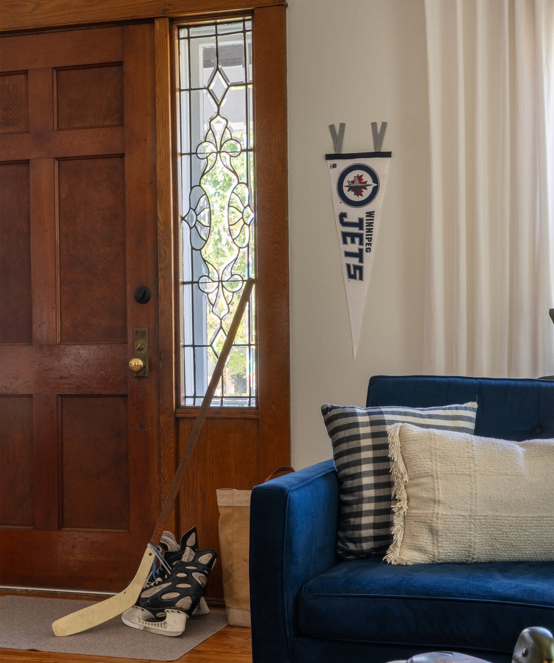 Hockey Winnipeg Jets Pennant • NHL x Oxford Pennant - - Pennant - Oxford Pennant Hockey Lifestyle | Built by Fans for Fans | Perfect Gift for hockey fan or hockey players that live in the hockey culture